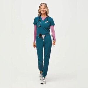 FIGS Caribbean Blue scrub set (pants and top)